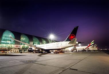 Dubai International aircraft